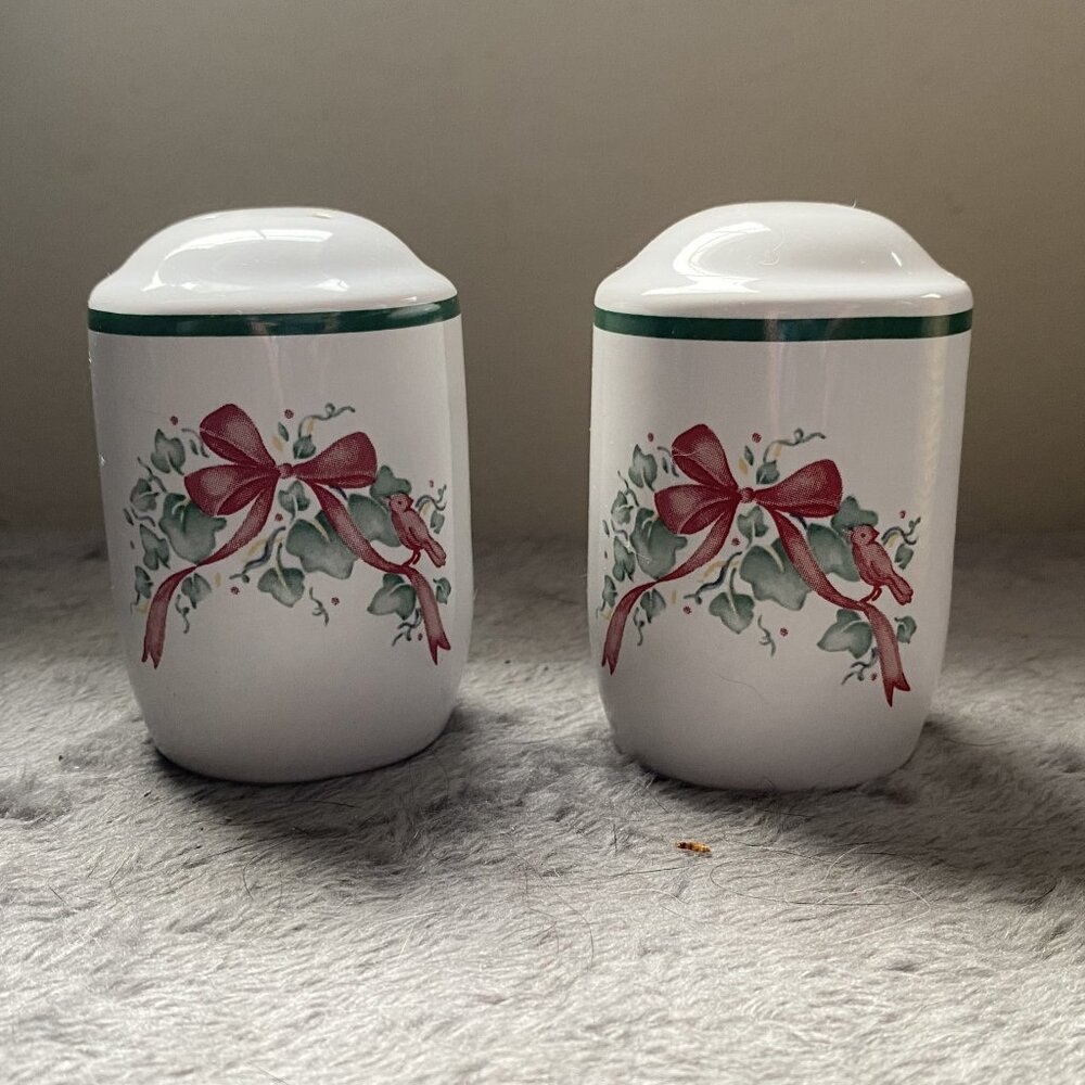 5-pc Corelle Callaway Ivy/Ribbons Holiday Tabletop Set RETIRED - Picture 7 of 9